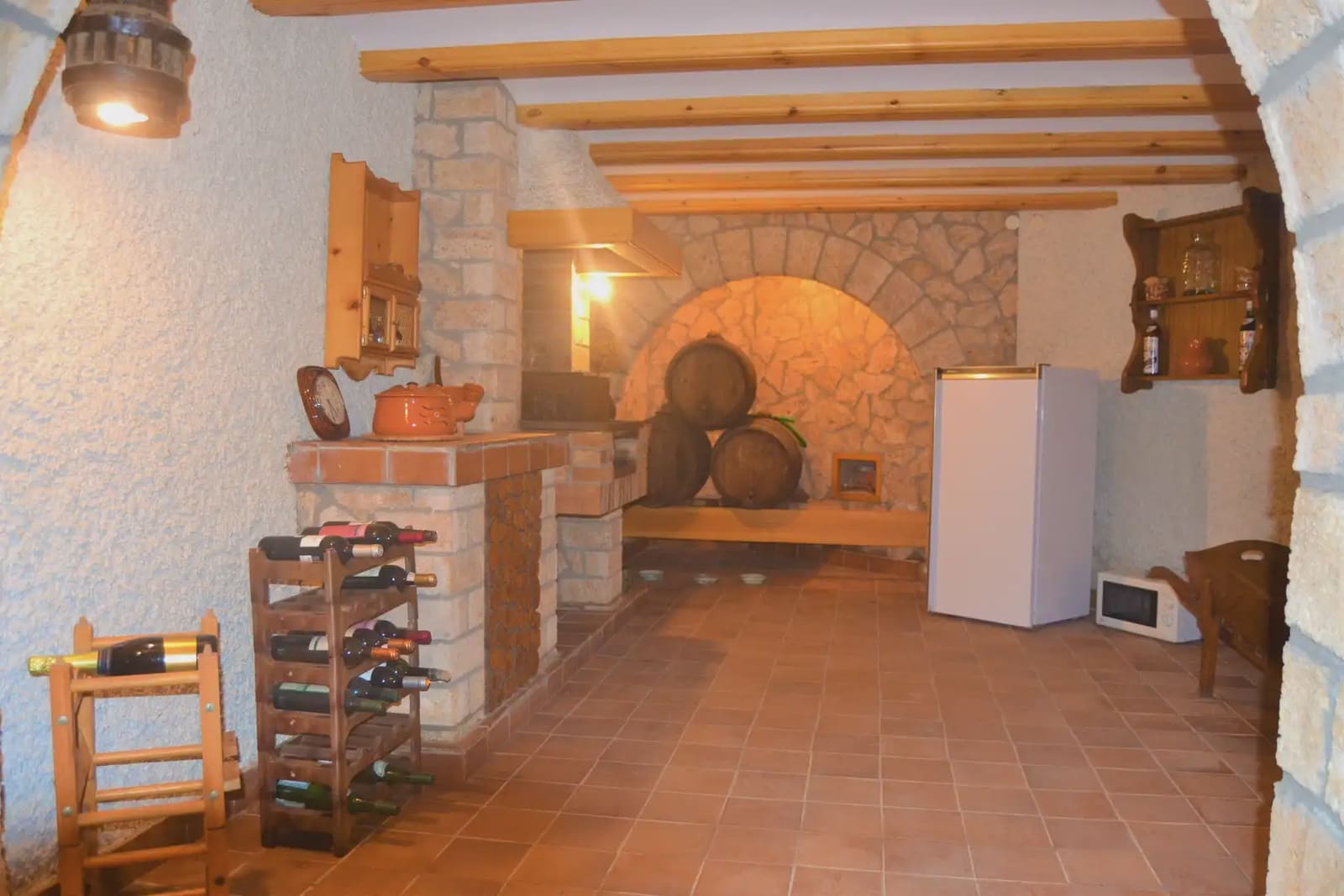 7 bedroom Villa for sale in Albalatillo with garage - € 320,000 (Ref: 9963481)