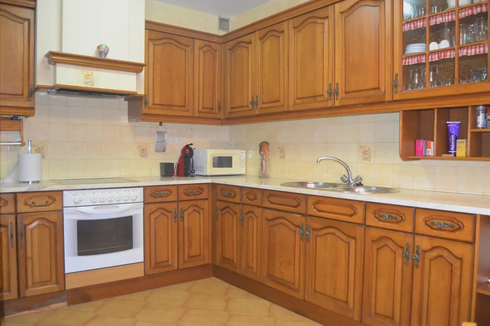 7 bedroom Villa for sale in Albalatillo with garage - € 320,000 (Ref: 9963481)