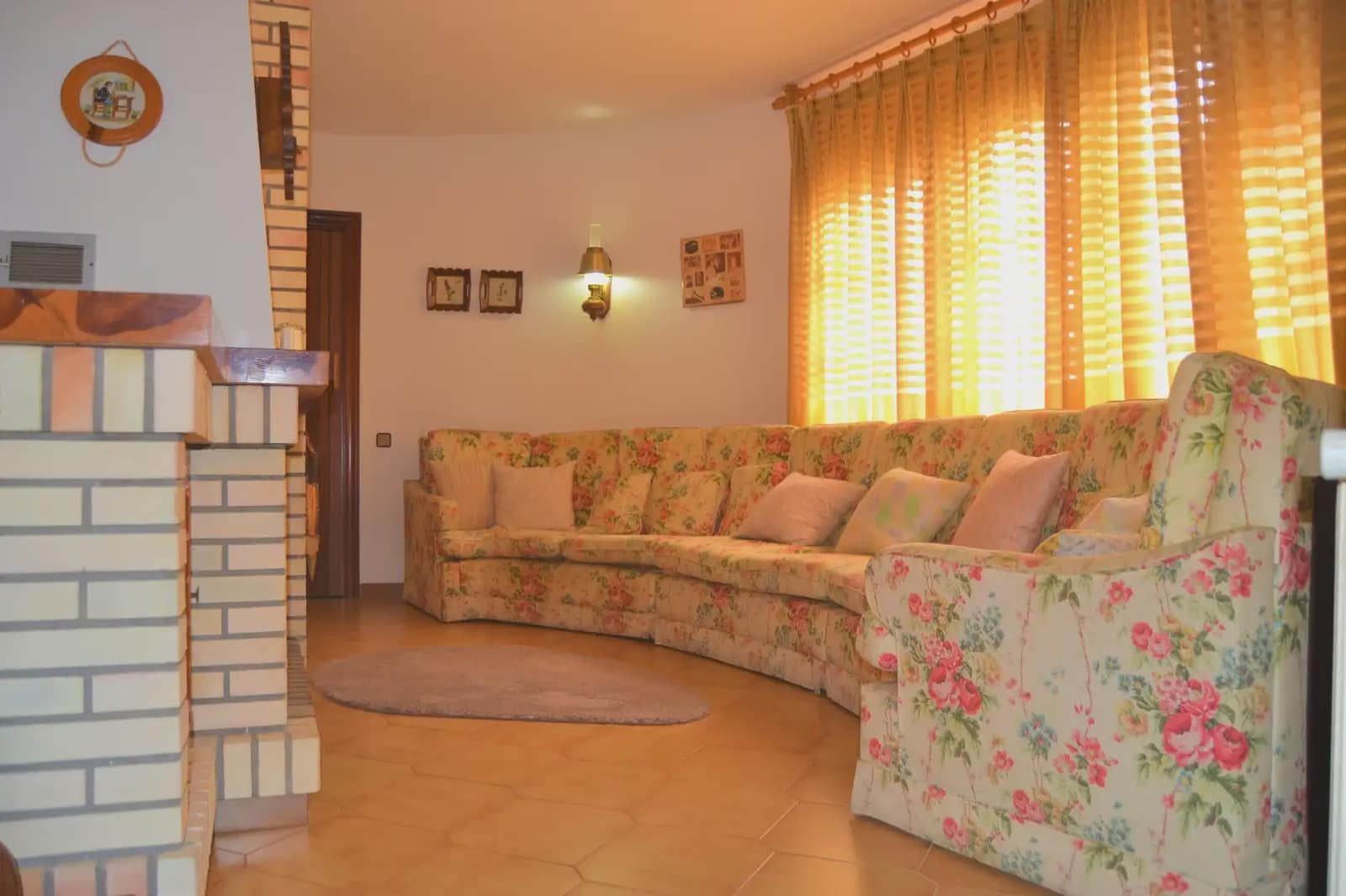 7 bedroom Villa for sale in Albalatillo with garage - € 320,000 (Ref: 9963481)