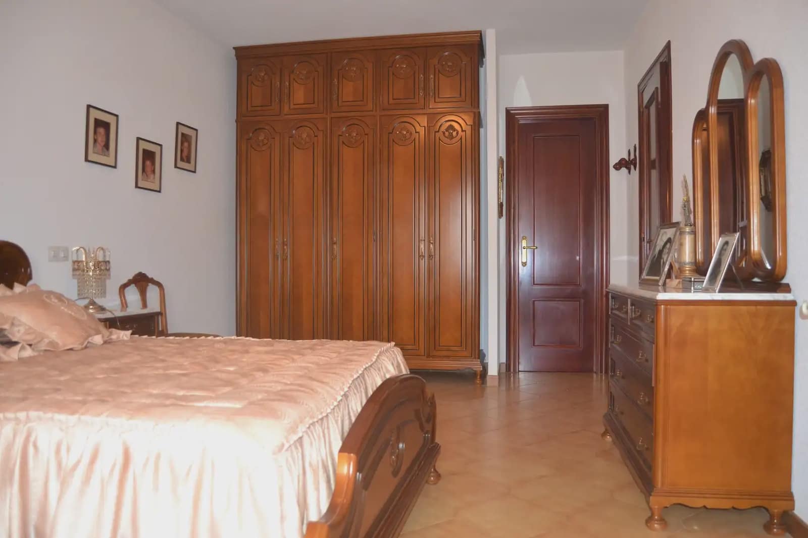 7 bedroom Villa for sale in Albalatillo with garage - € 320,000 (Ref: 9963481)