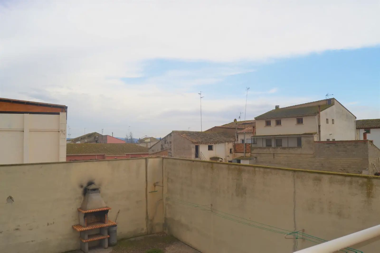 7 bedroom Villa for sale in Albalatillo with garage - € 320,000 (Ref: 9963481)
