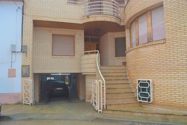 7 bedroom Villa for sale in Albalatillo with garage - € 320,000 (Ref: 9963481)