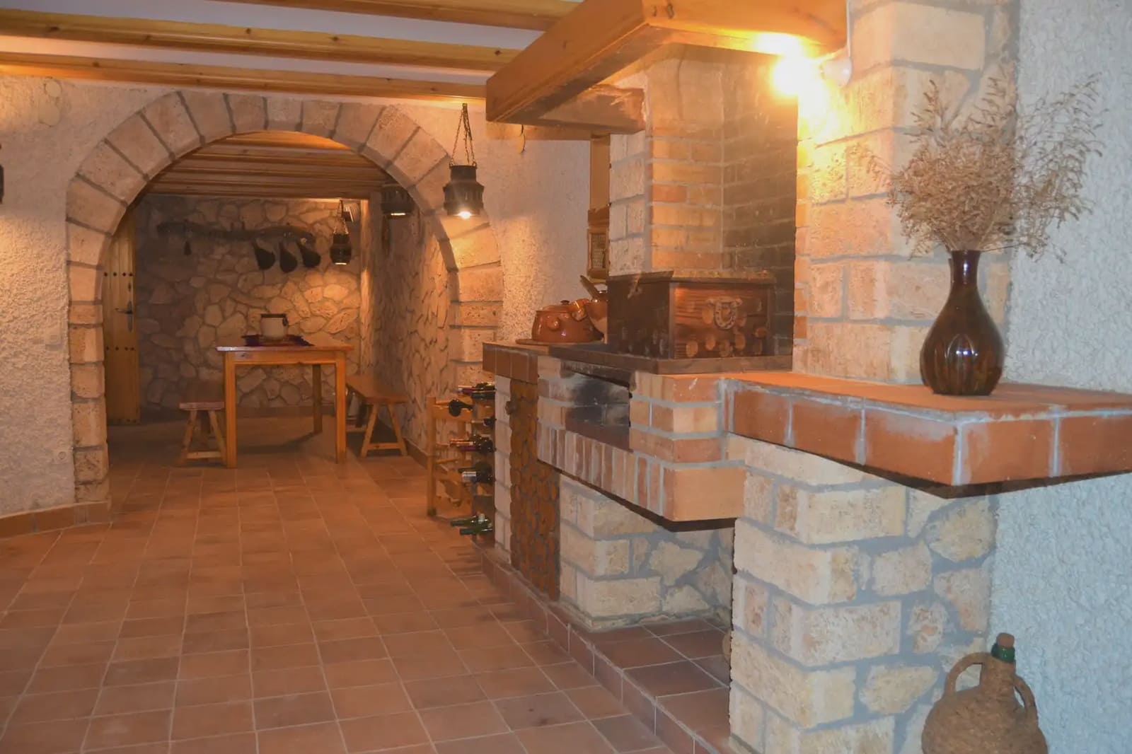 7 bedroom Villa for sale in Albalatillo with garage - € 320,000 (Ref: 9963481)