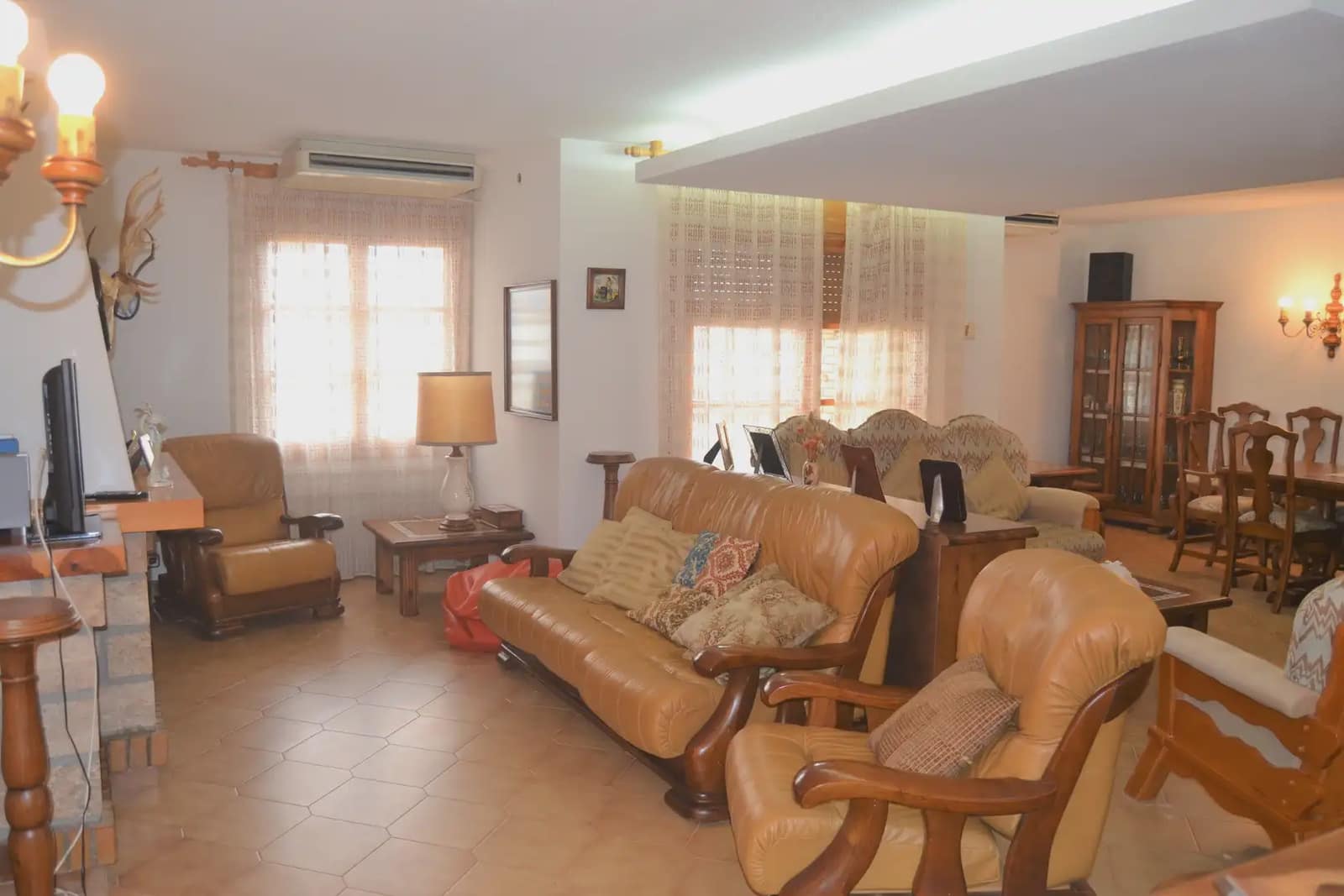 7 bedroom Villa for sale in Albalatillo with garage - € 320,000 (Ref: 9963481)