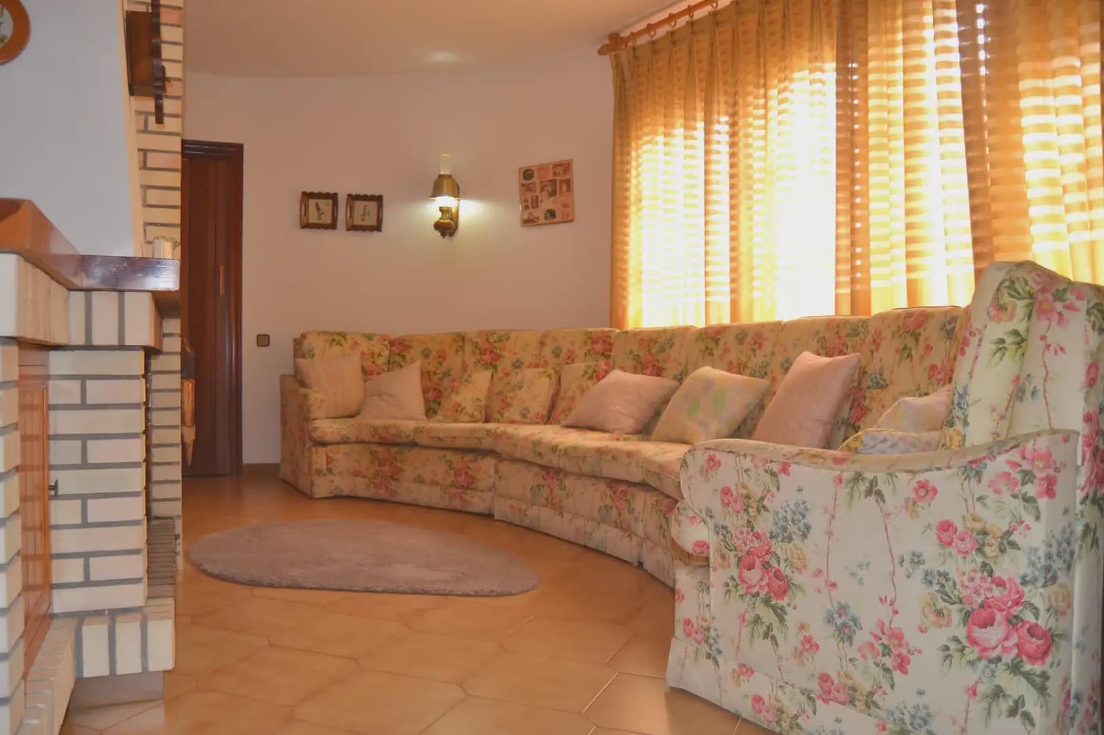 7 bedroom Villa for sale in Albalatillo with garage - € 320,000 (Ref: 9963481)