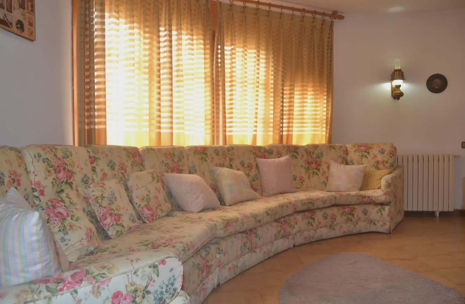 7 bedroom Villa for sale in Albalatillo with garage - € 320,000 (Ref: 9963481)