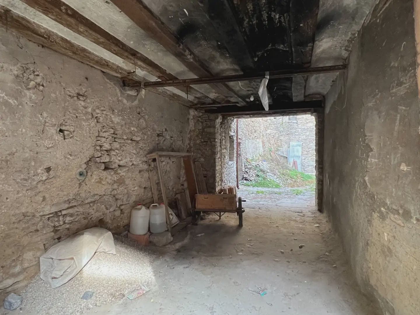 Comercial para venda em Jaca - 248 000 € (Ref: 9963484)
