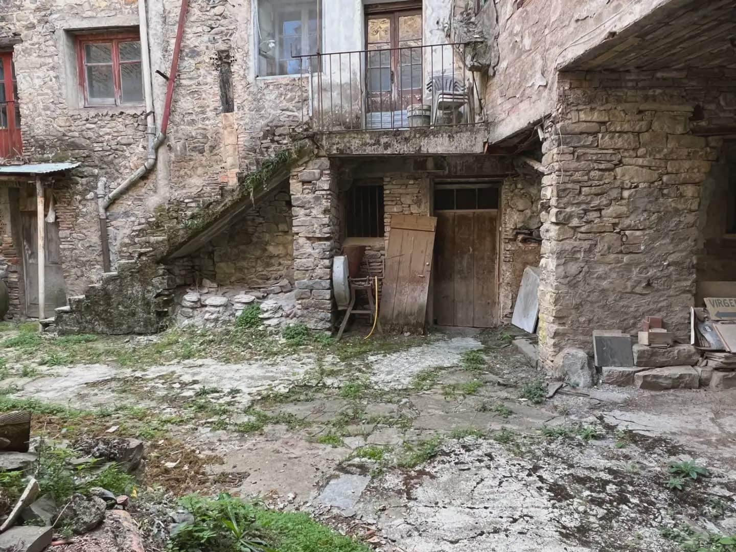 Comercial para venda em Jaca - 248 000 € (Ref: 9963484)