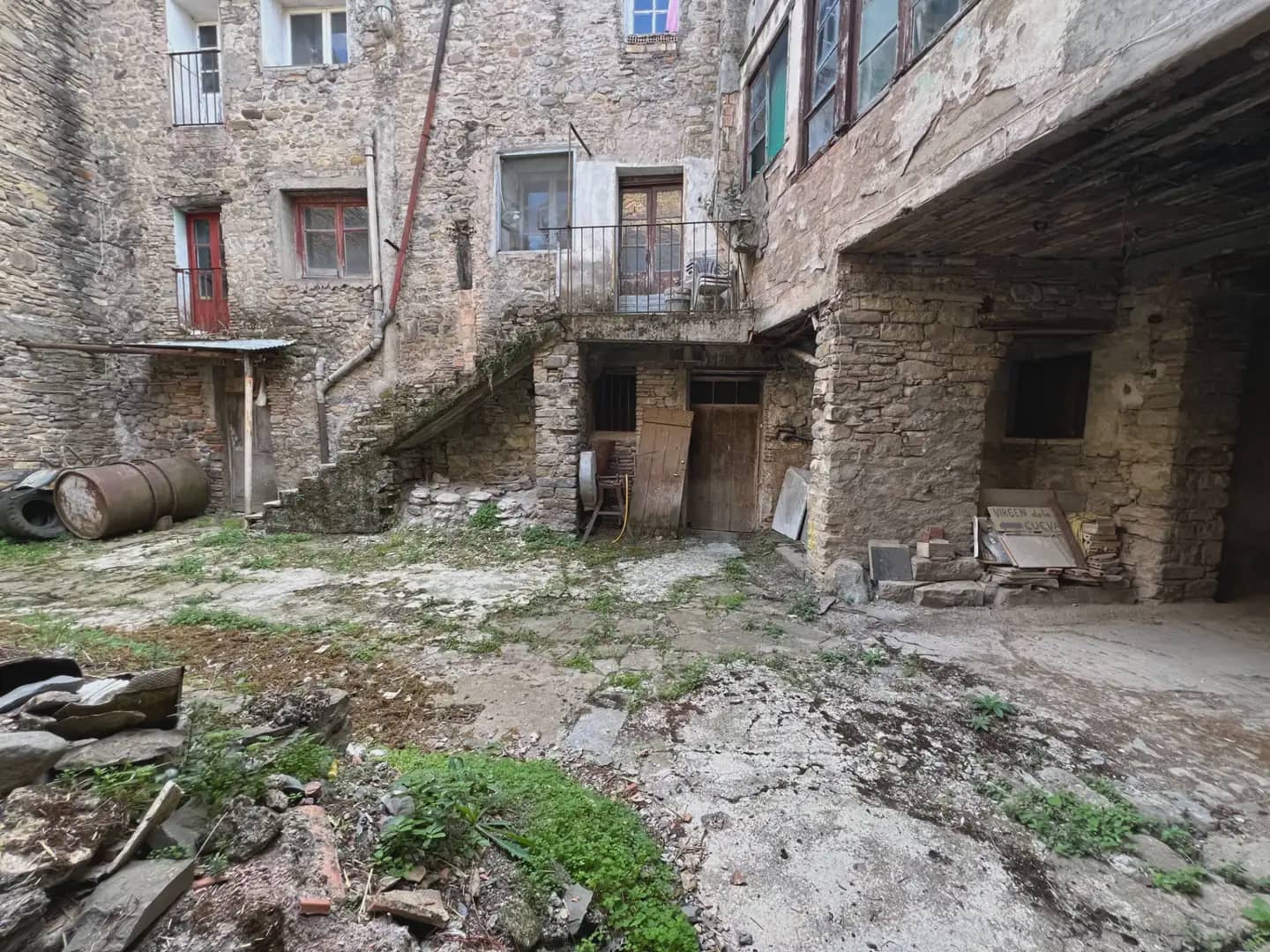 Comercial para venda em Jaca - 248 000 € (Ref: 9963484)