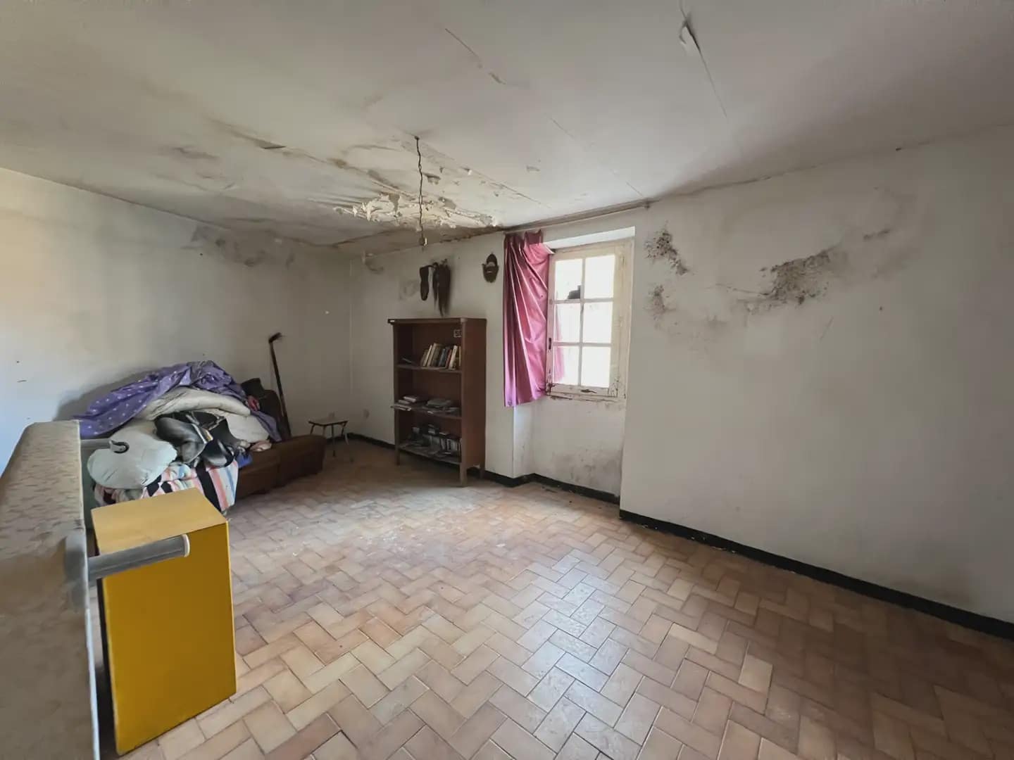 Comercial para venda em Jaca - 248 000 € (Ref: 9963484)