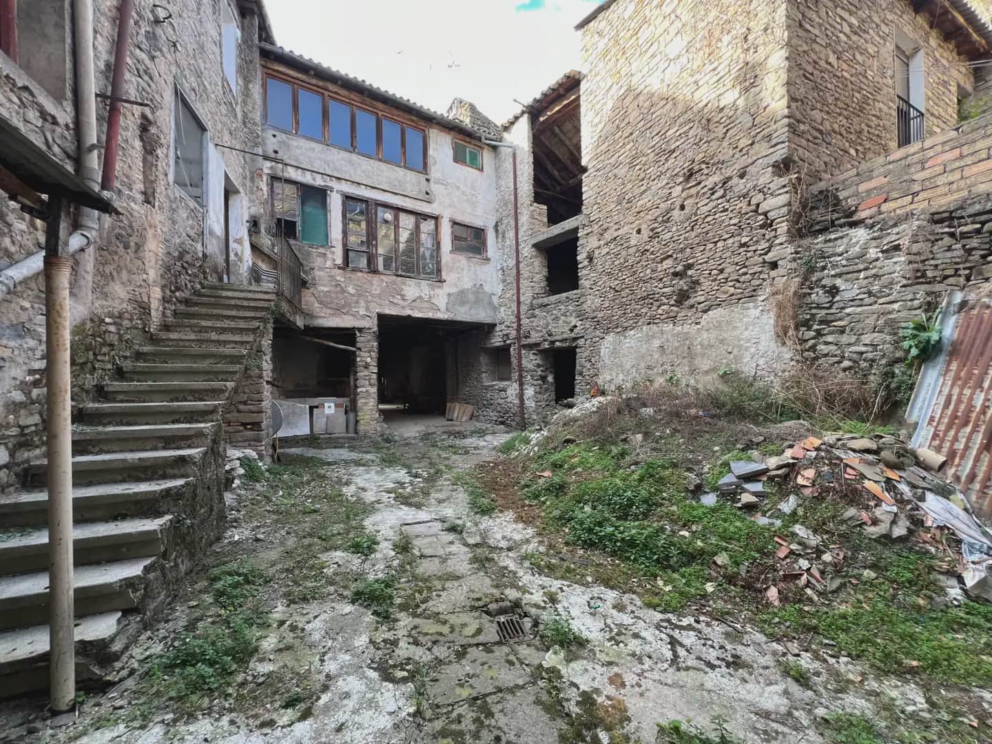Comercial para venda em Jaca - 248 000 € (Ref: 9963484)