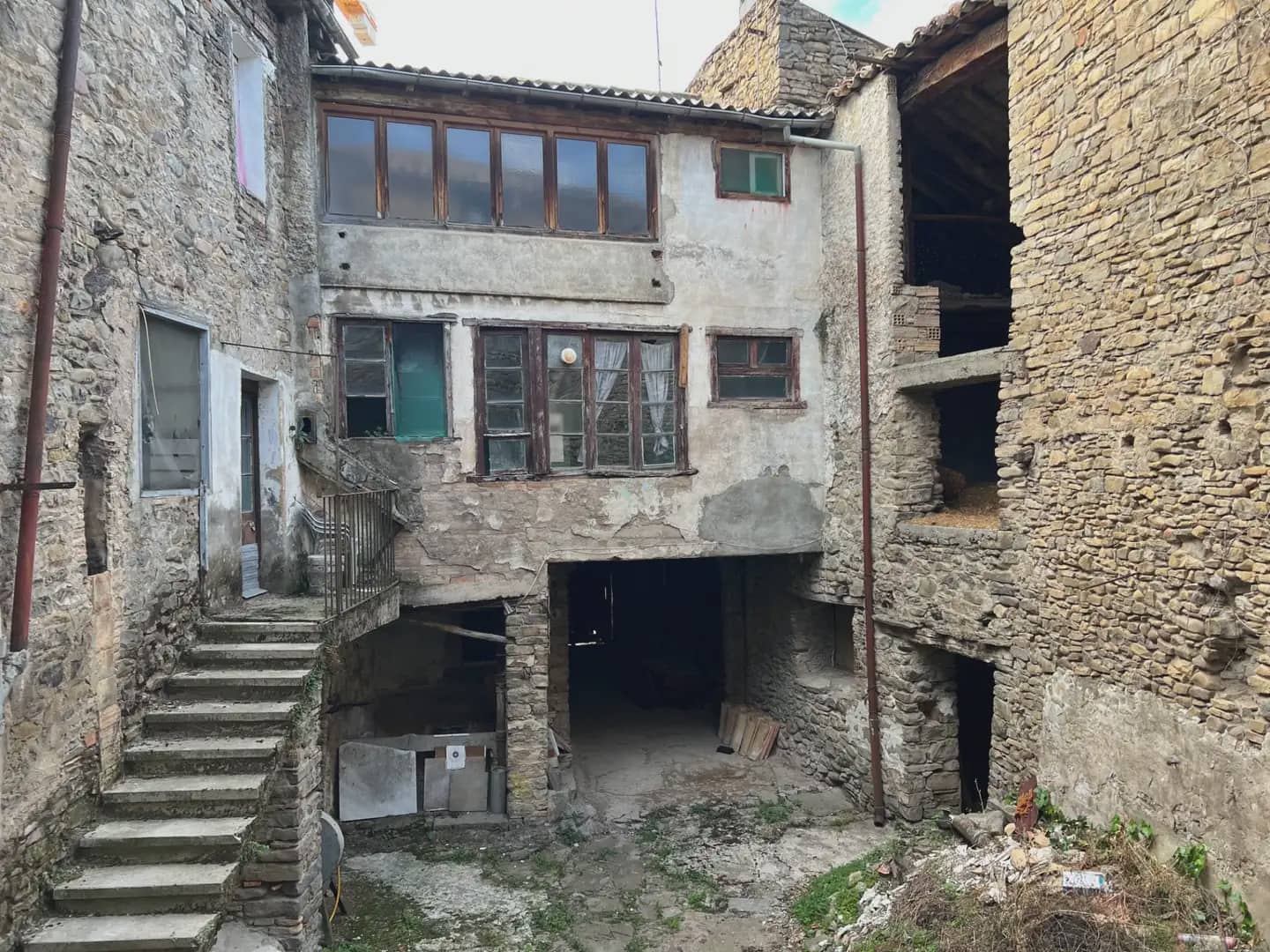 Comercial para venda em Jaca - 248 000 € (Ref: 9963484)