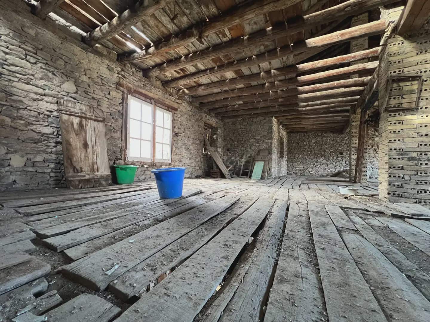 Comercial para venda em Jaca - 248 000 € (Ref: 9963484)