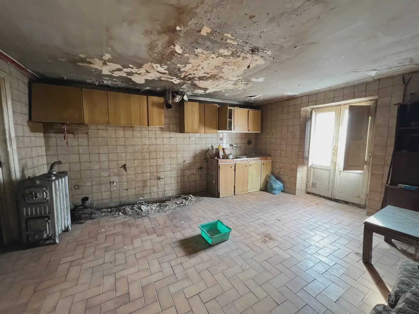 Comercial para venda em Jaca - 248 000 € (Ref: 9963484)