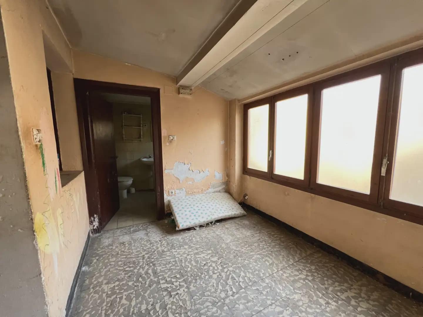 Comercial para venda em Jaca - 248 000 € (Ref: 9963484)