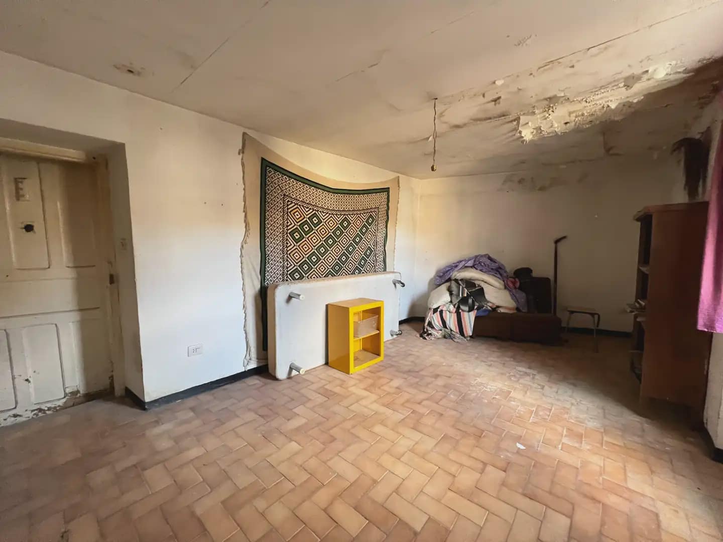 Comercial para venda em Jaca - 248 000 € (Ref: 9963484)
