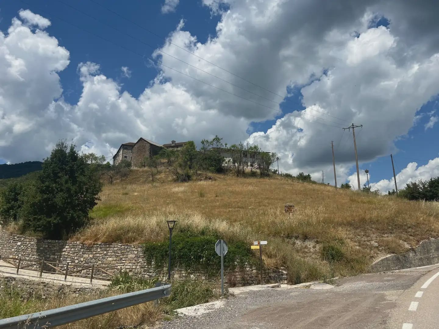 7 Zimmer Haus zu verkaufen in Aragues del Puerto - 450.000 € (Ref: 9963486)