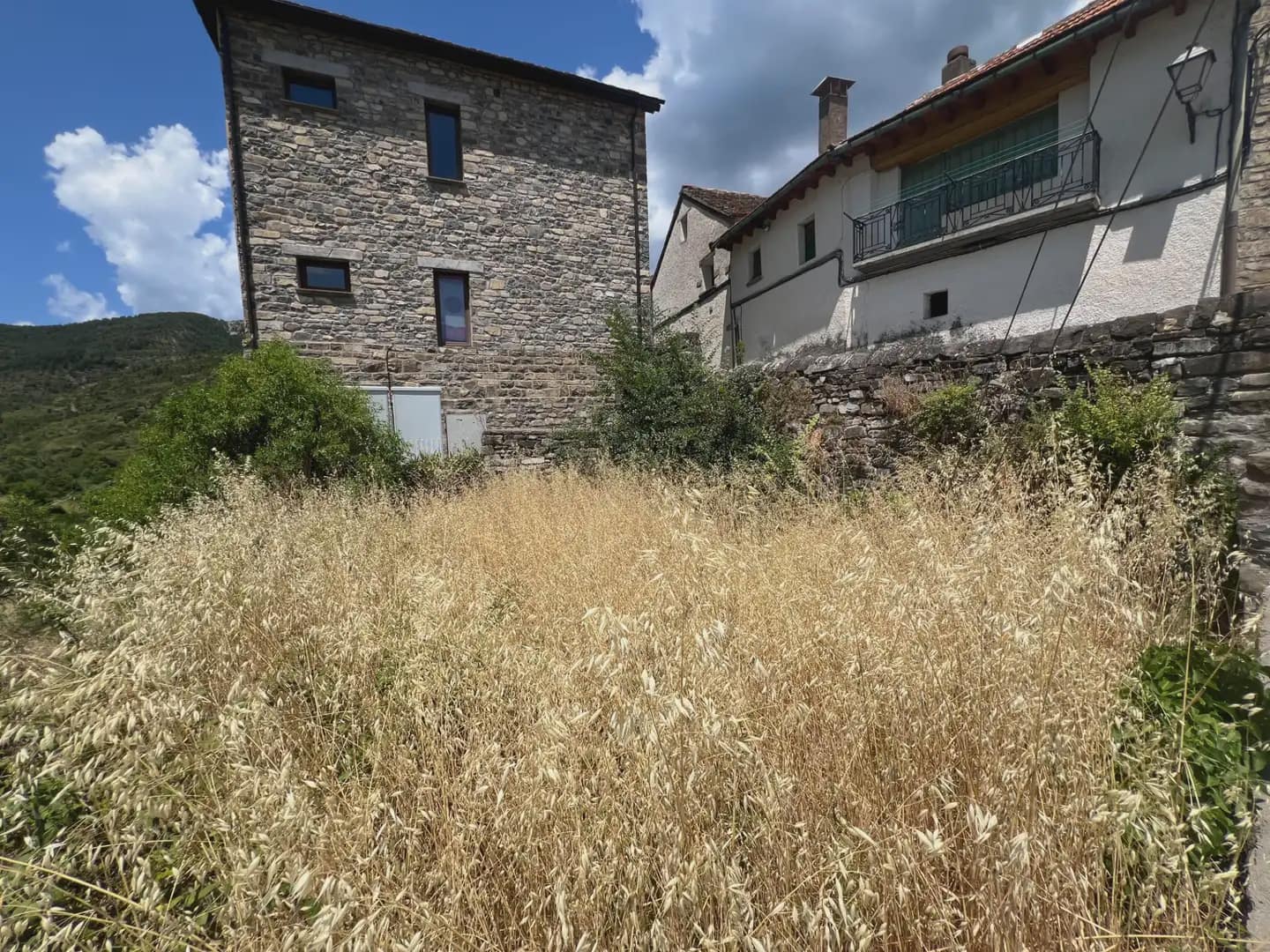 7 Zimmer Haus zu verkaufen in Aragues del Puerto - 450.000 € (Ref: 9963486)
