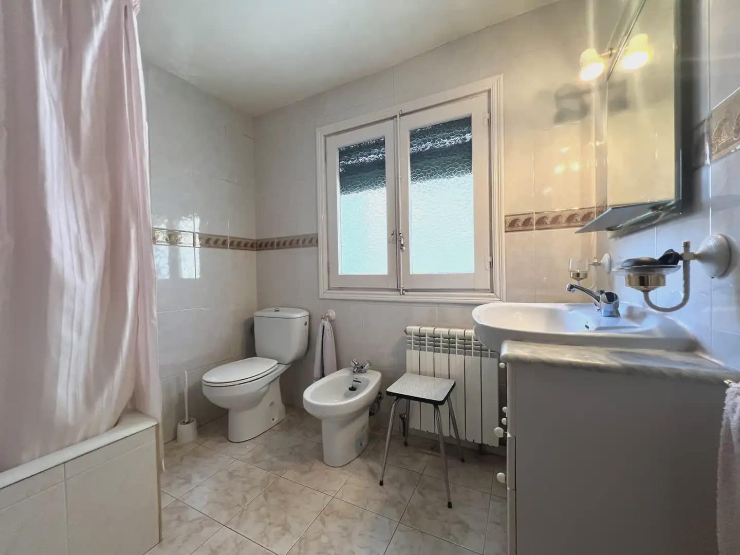 7 Zimmer Haus zu verkaufen in Aragues del Puerto - 450.000 € (Ref: 9963486)