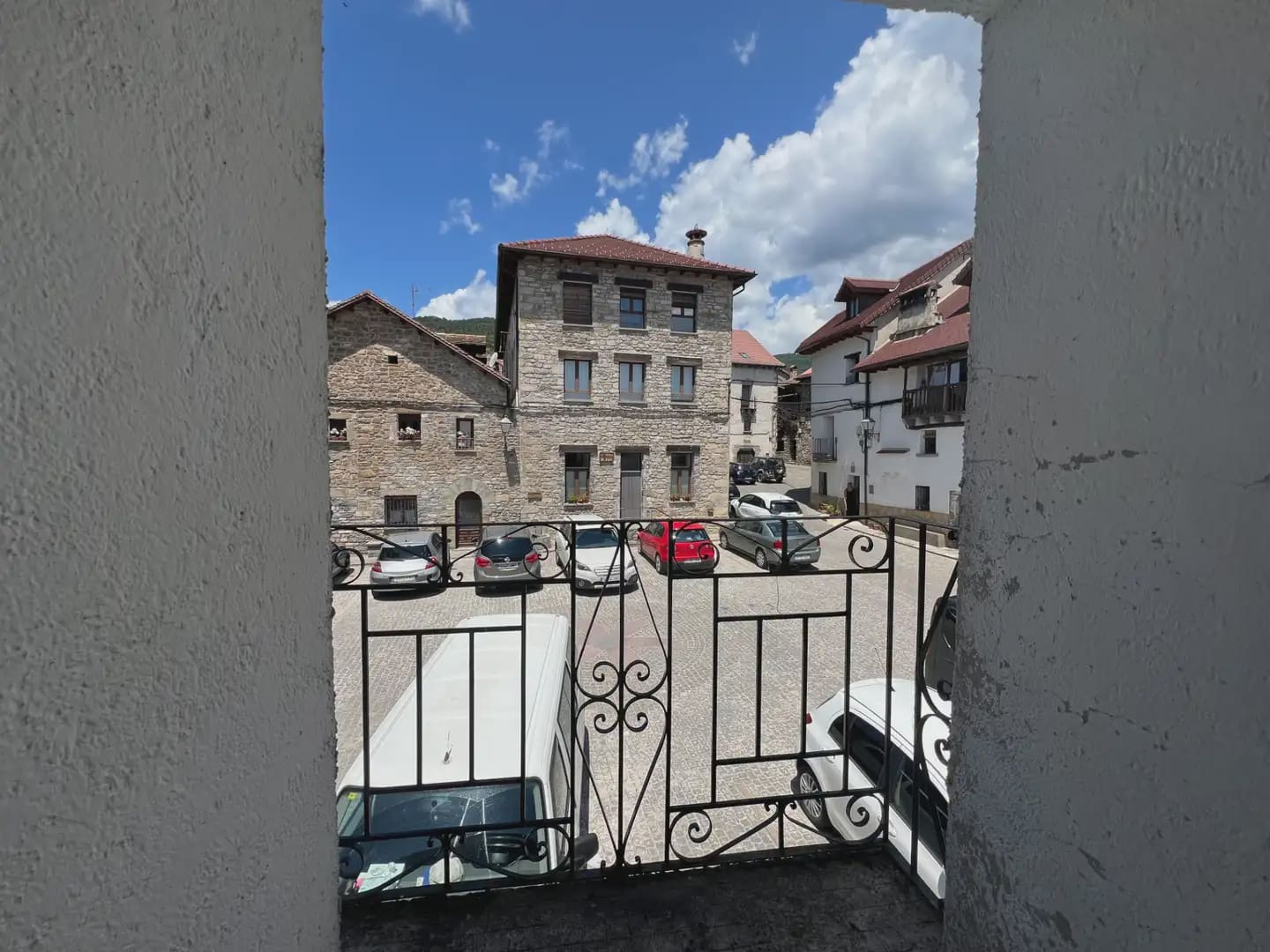 7 Zimmer Haus zu verkaufen in Aragues del Puerto - 450.000 € (Ref: 9963486)