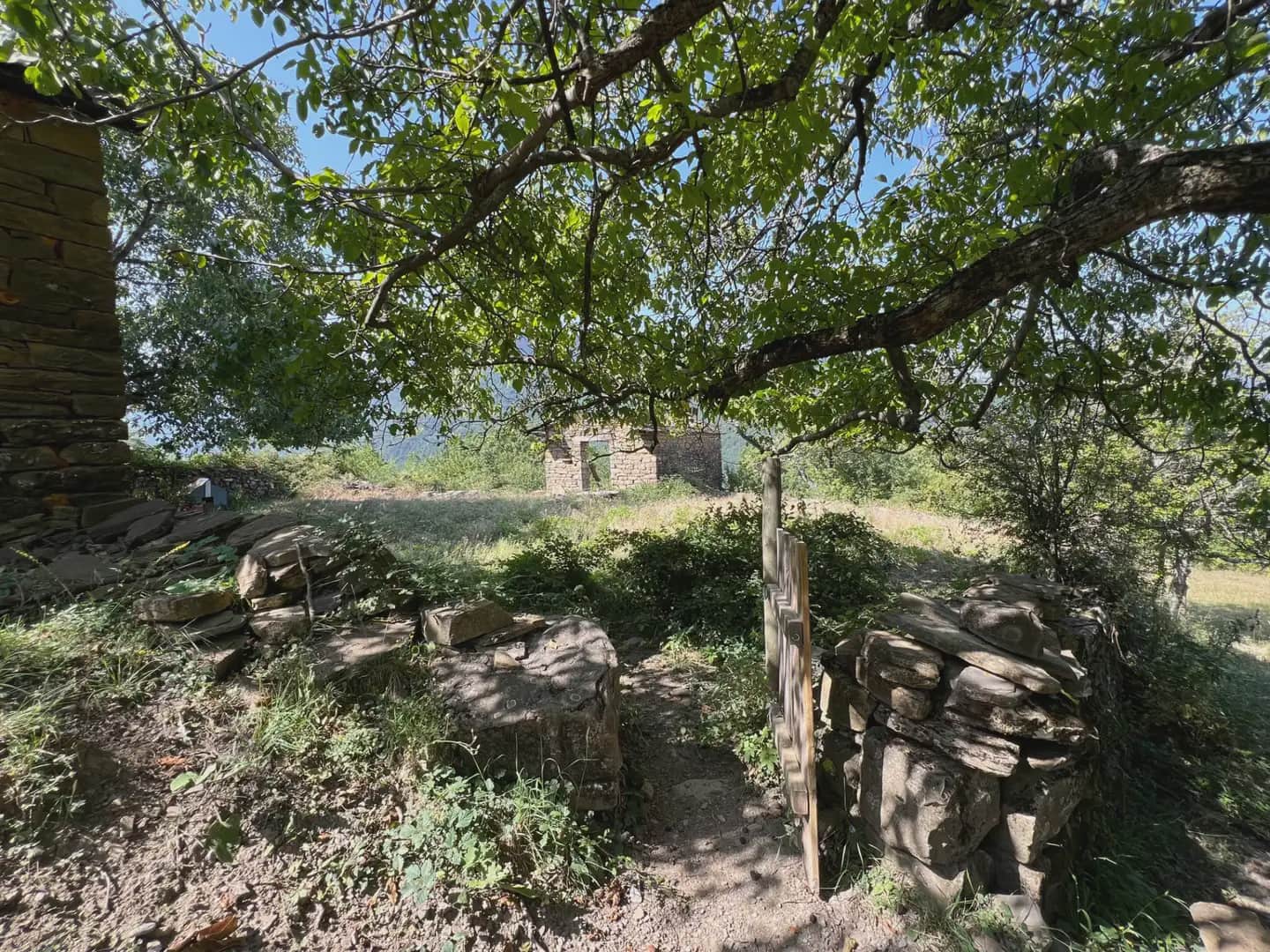 Finca/Country House for sale in Broto - € 145,000 (Ref: 9963487)