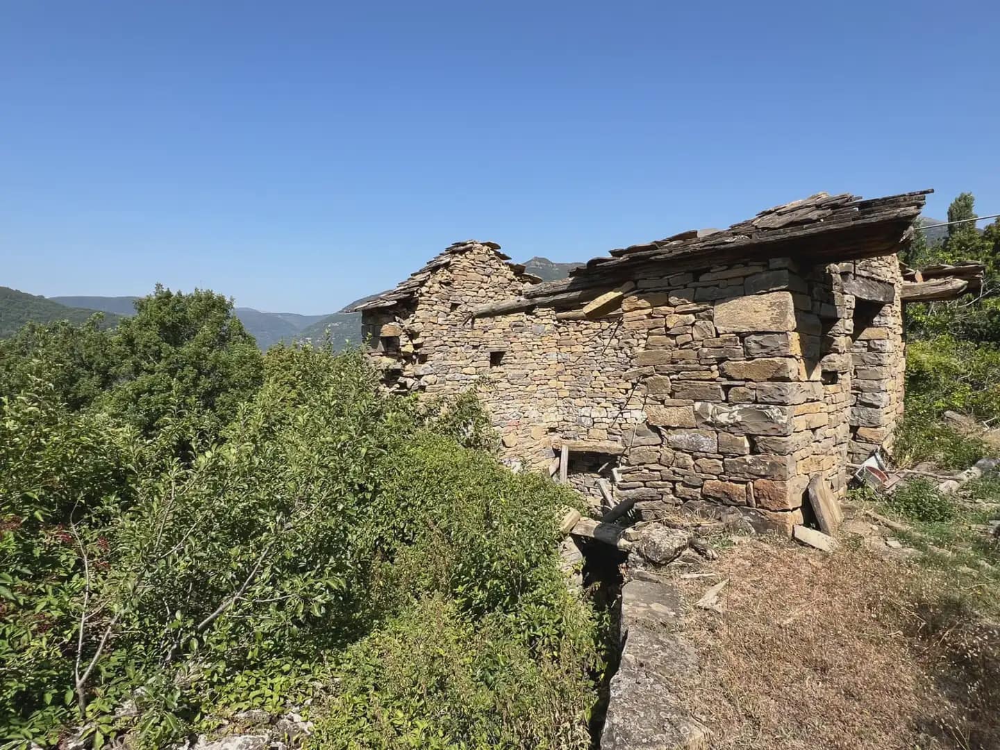Finca/Country House for sale in Broto - € 145,000 (Ref: 9963487)