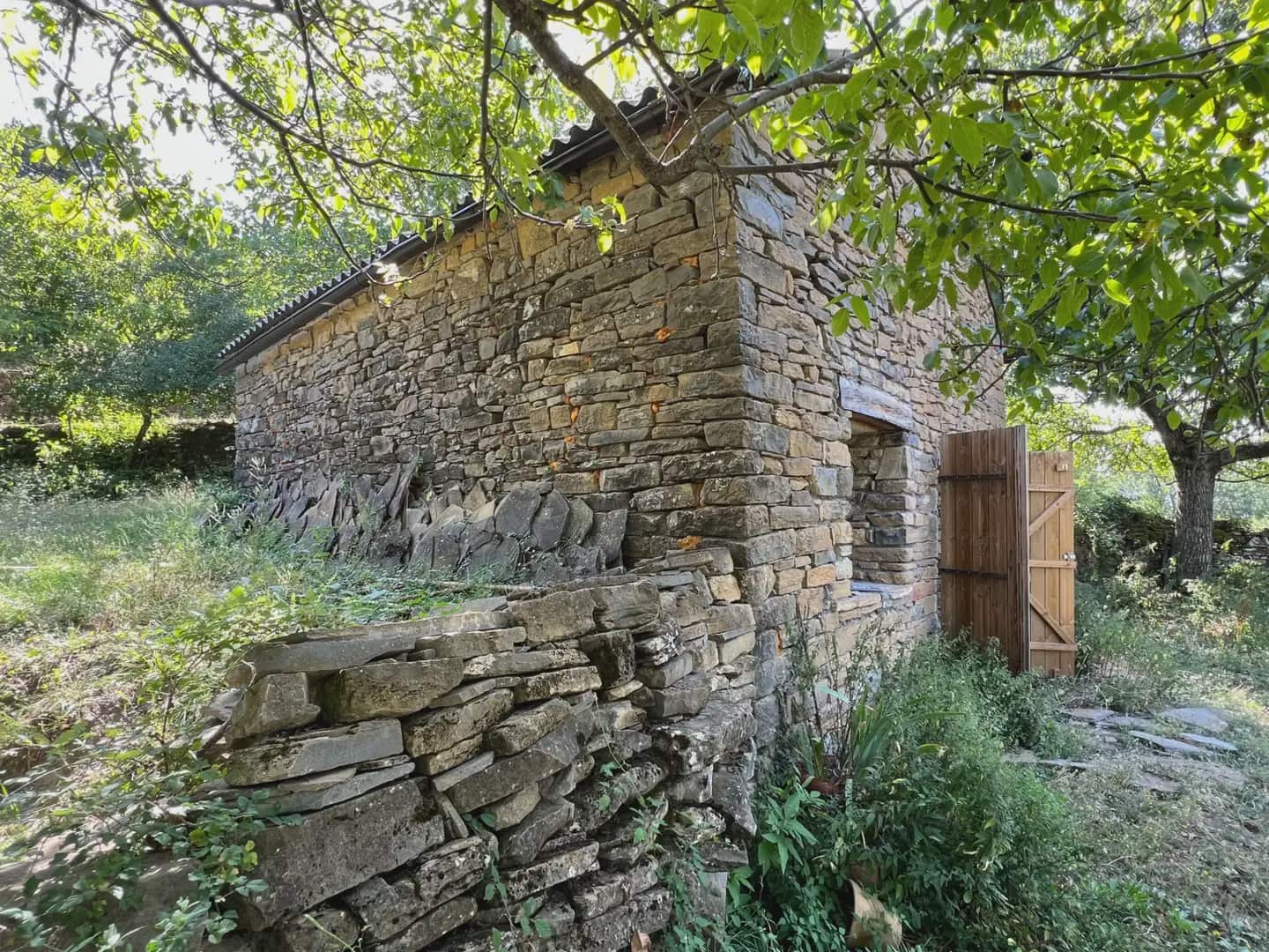 Finca/Country House for sale in Broto - € 145,000 (Ref: 9963487)