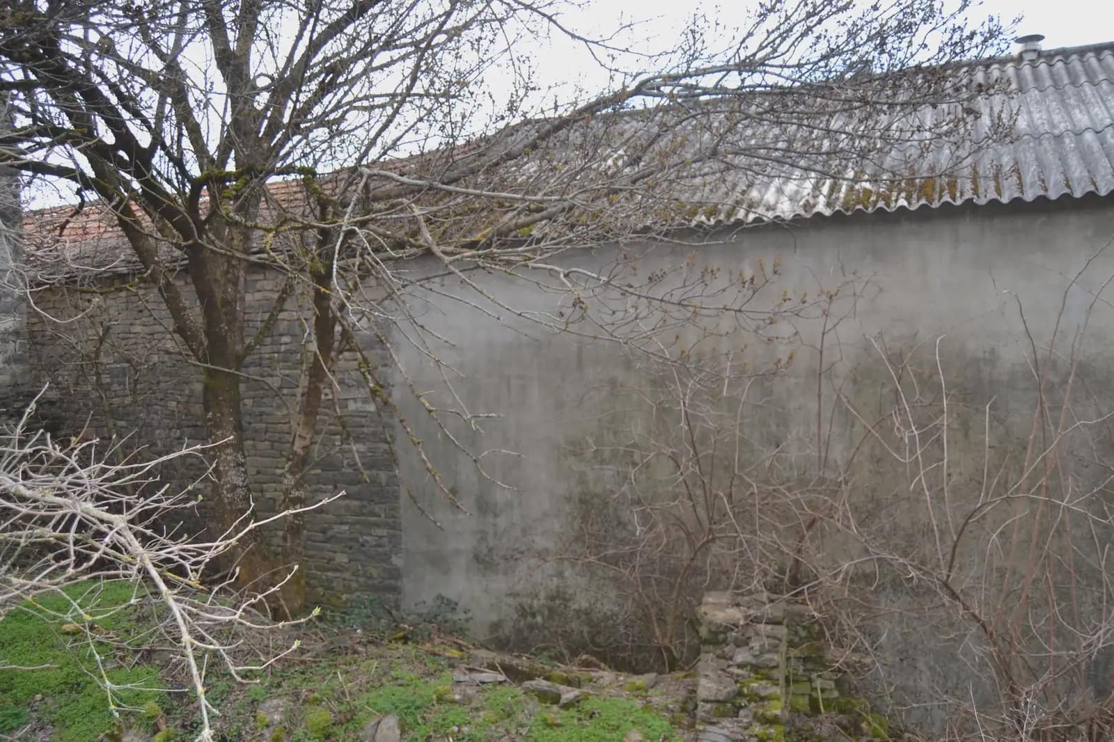 Building Plot for sale in Oros Bajo - € 450,000 (Ref: 9963490)