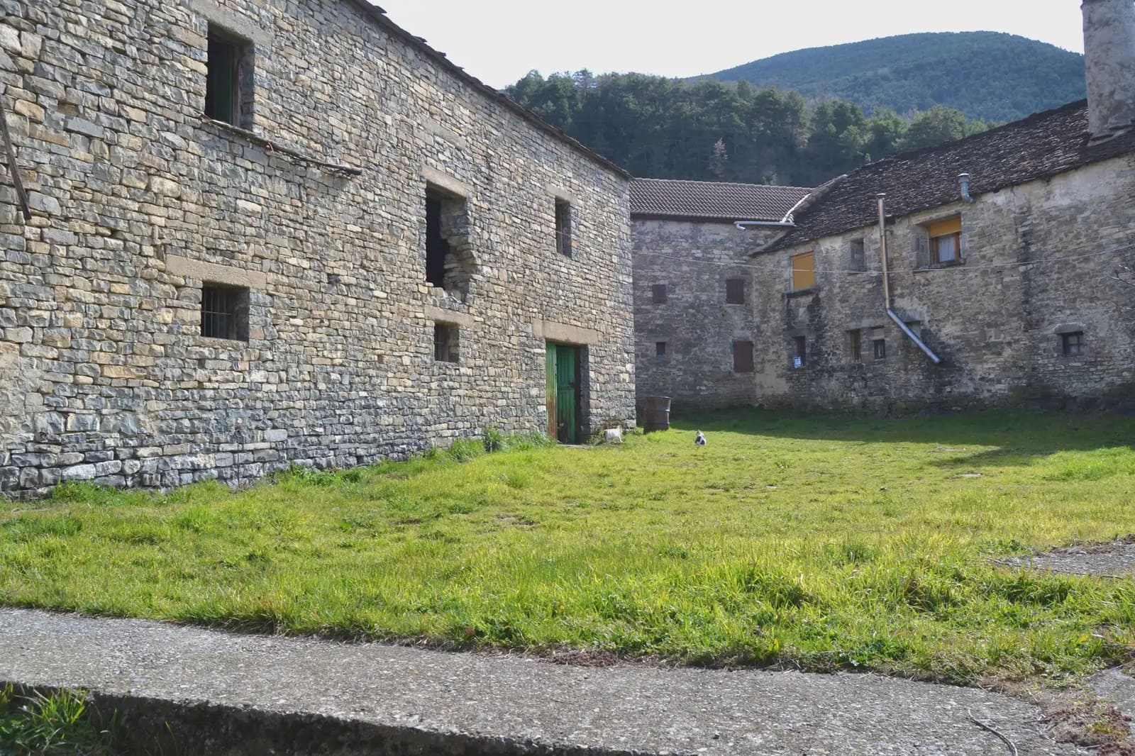 Building Plot for sale in Oros Bajo - € 450,000 (Ref: 9963490)