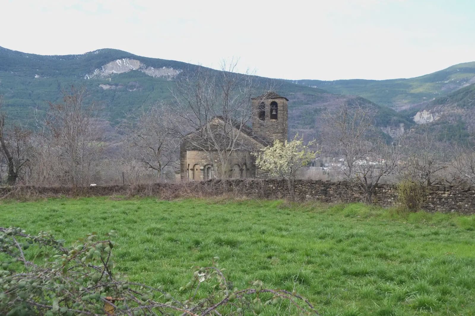 Building Plot for sale in Oros Bajo - € 450,000 (Ref: 9963490)
