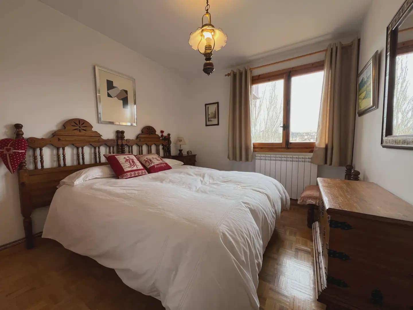 Apartamento de 4 habitaciones en Jaca en venta con piscina - 415.000 € (Ref: 9963493)