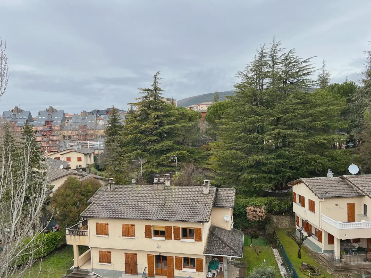 Apartamento de 4 habitaciones en Jaca en venta con piscina - 415.000 € (Ref: 9963493)