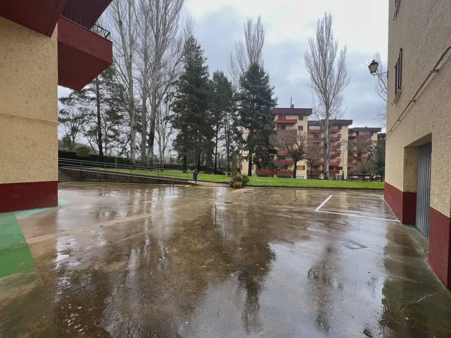 Apartamento de 4 habitaciones en Jaca en venta con piscina - 415.000 € (Ref: 9963493)