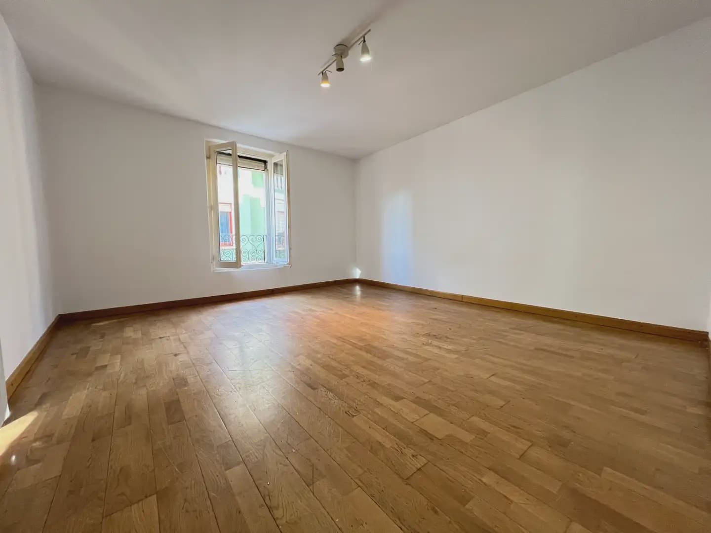 3 slaapkamer Flat te koop in Jaca - € 199.999 (Ref: 9963494)