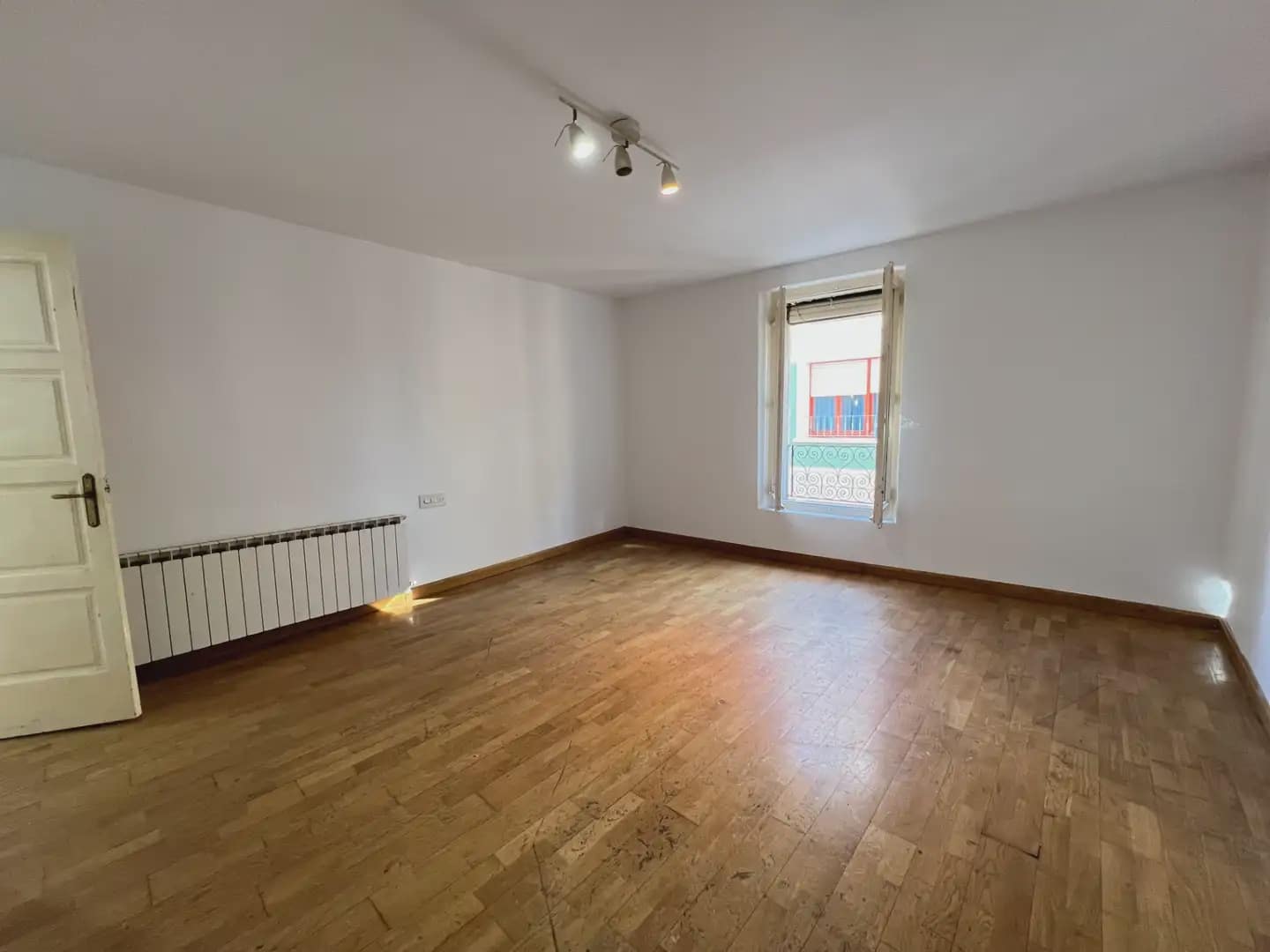 3 slaapkamer Flat te koop in Jaca - € 199.999 (Ref: 9963494)