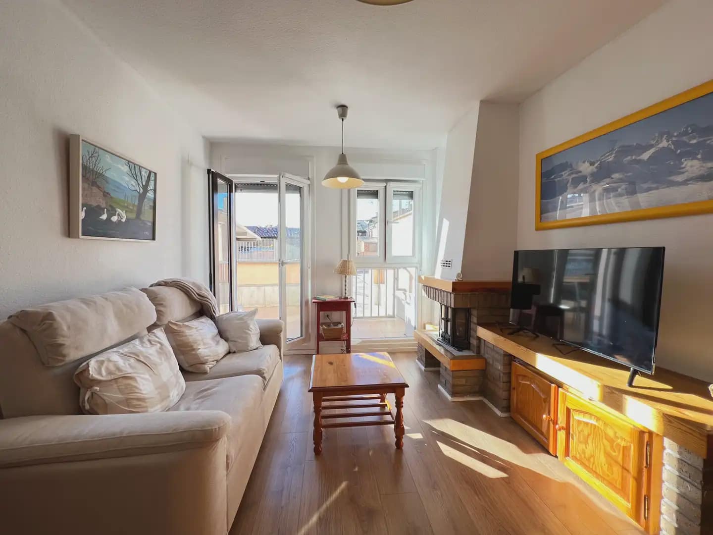 Piso de 2 habitaciones en Jaca en venta - 319.000 € (Ref: 9963495)