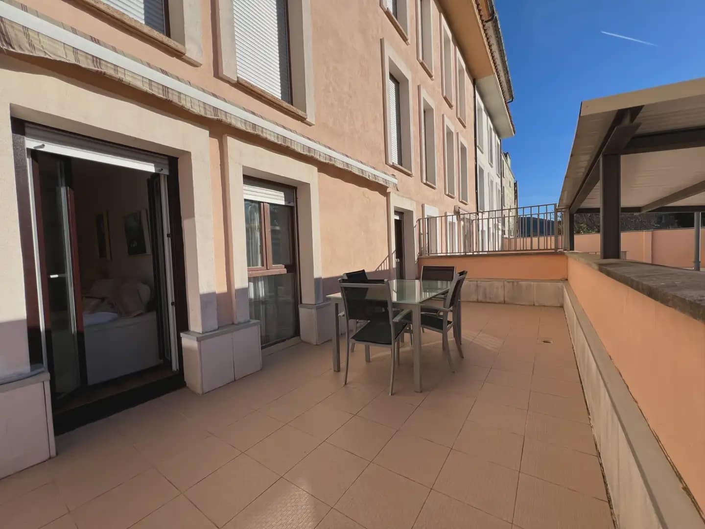 Piso de 2 habitaciones en Jaca en venta - 319.000 € (Ref: 9963495)