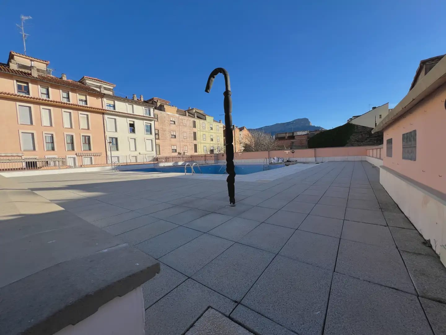 Piso de 2 habitaciones en Jaca en venta - 319.000 € (Ref: 9963495)