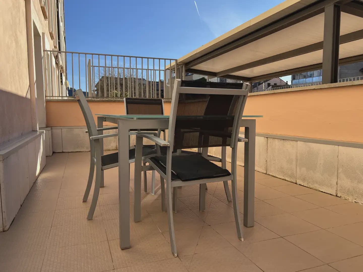 Piso de 2 habitaciones en Jaca en venta - 319.000 € (Ref: 9963495)