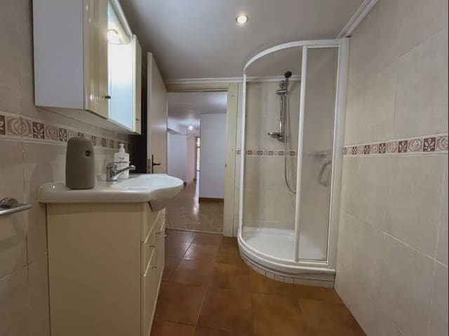 Piso de 4 habitaciones en Jaca en venta - 165.000 € (Ref: 9963496)