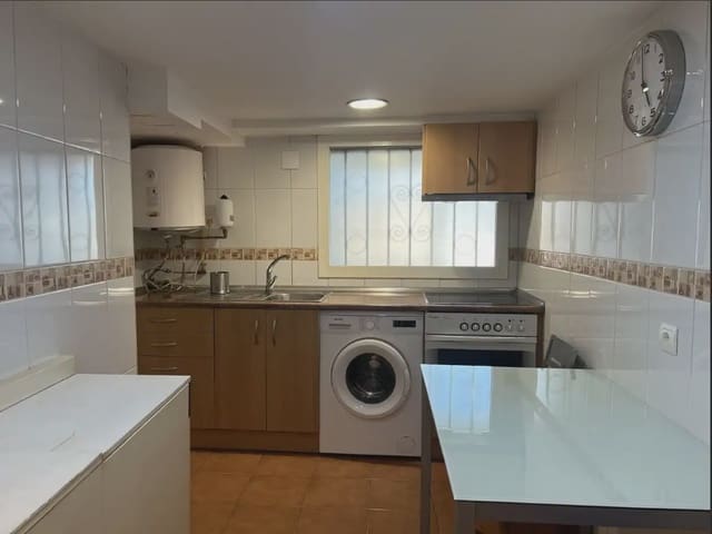 Piso de 4 habitaciones en Jaca en venta - 165.000 € (Ref: 9963496)