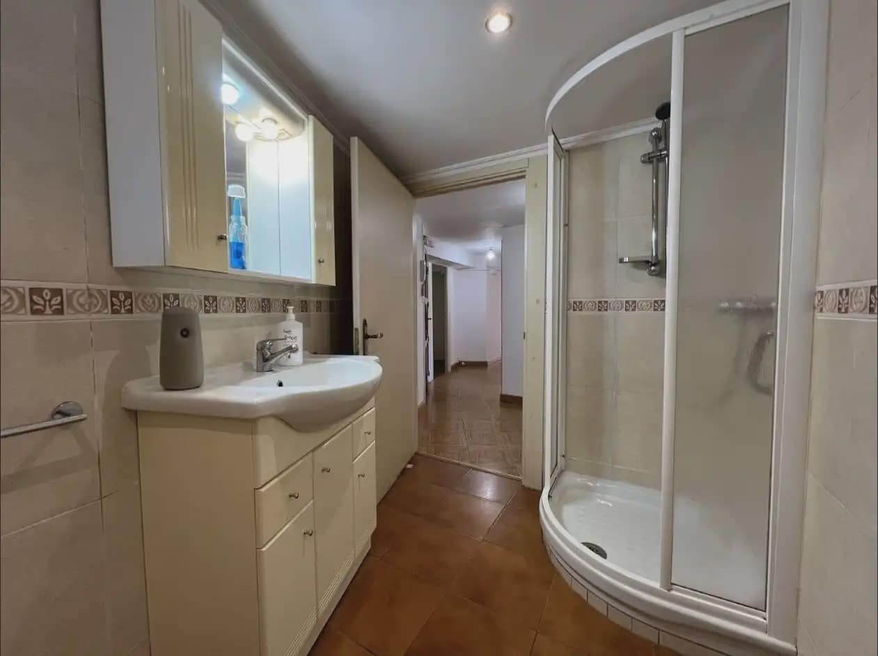 Piso de 4 habitaciones en Jaca en venta - 165.000 € (Ref: 9963496)
