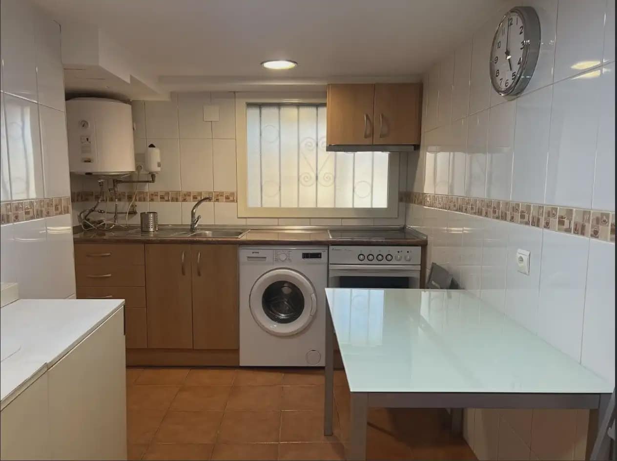Piso de 4 habitaciones en Jaca en venta - 165.000 € (Ref: 9963496)