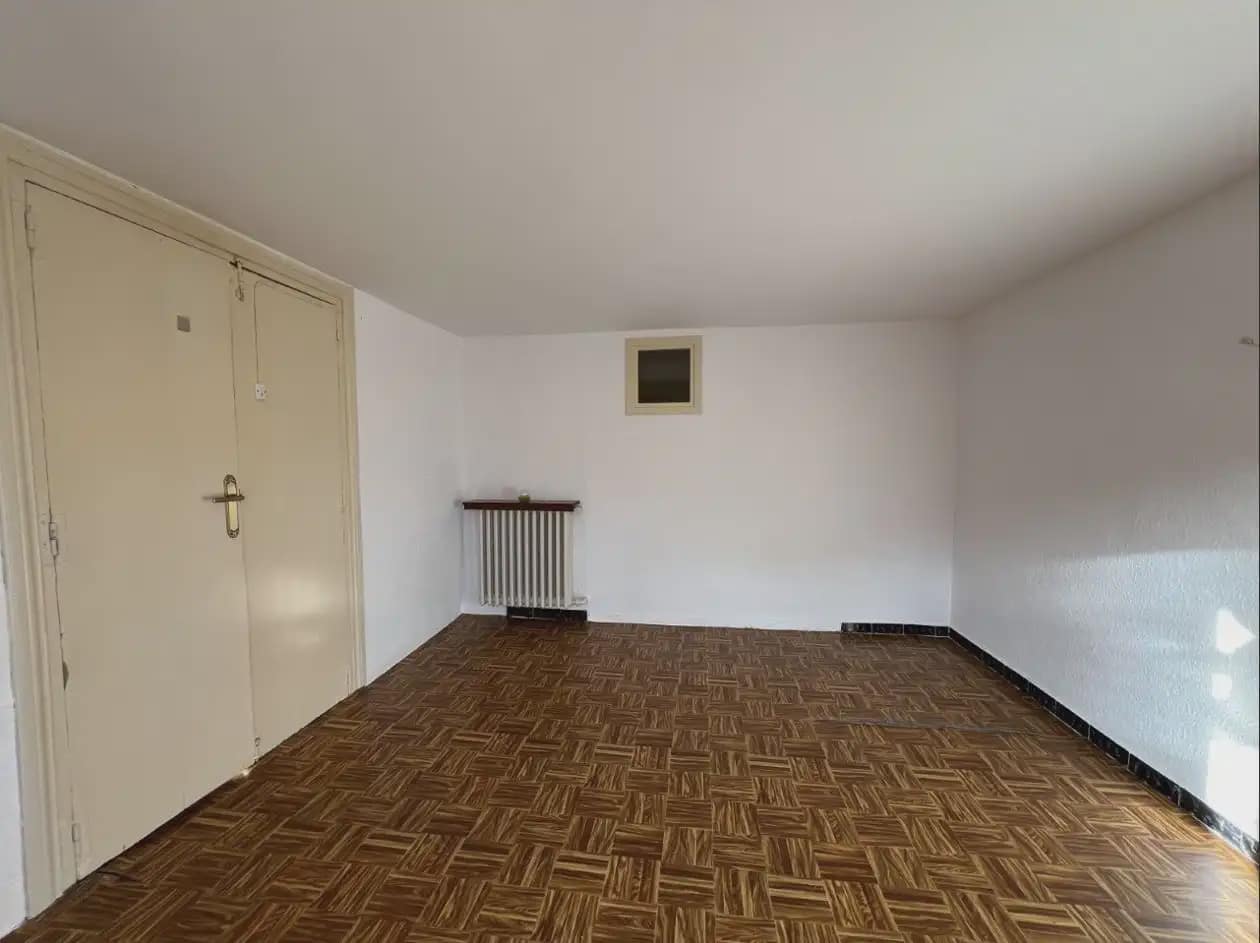 Piso de 4 habitaciones en Jaca en venta - 165.000 € (Ref: 9963496)