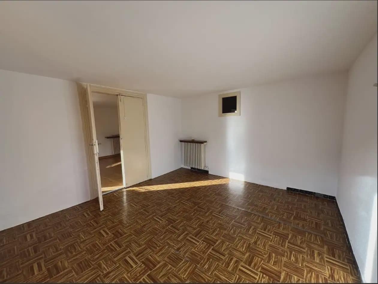 Piso de 4 habitaciones en Jaca en venta - 165.000 € (Ref: 9963496)