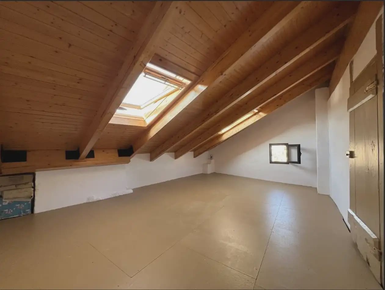 Piso de 4 habitaciones en Jaca en venta - 165.000 € (Ref: 9963496)