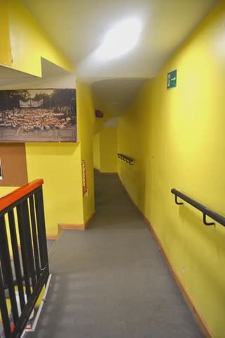 Commercial for sale in Jaca - € 140,000 (Ref: 9963498)