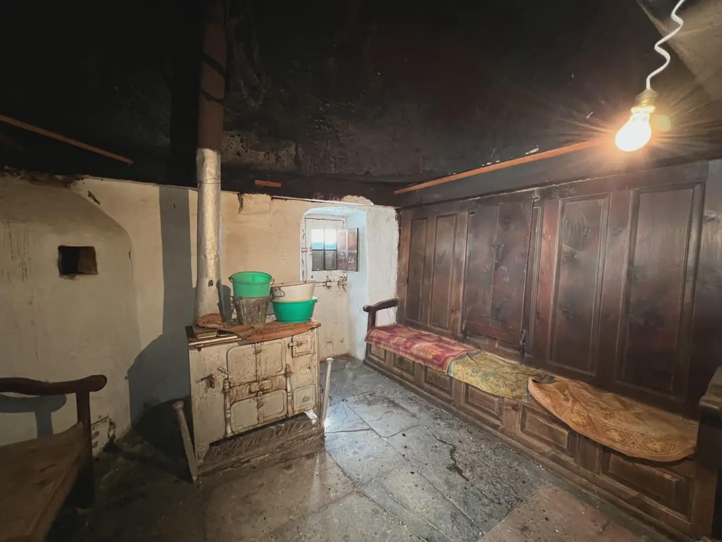 5 bedroom Finca/Country House for sale in Anso - € 220,000 (Ref: 9963500)