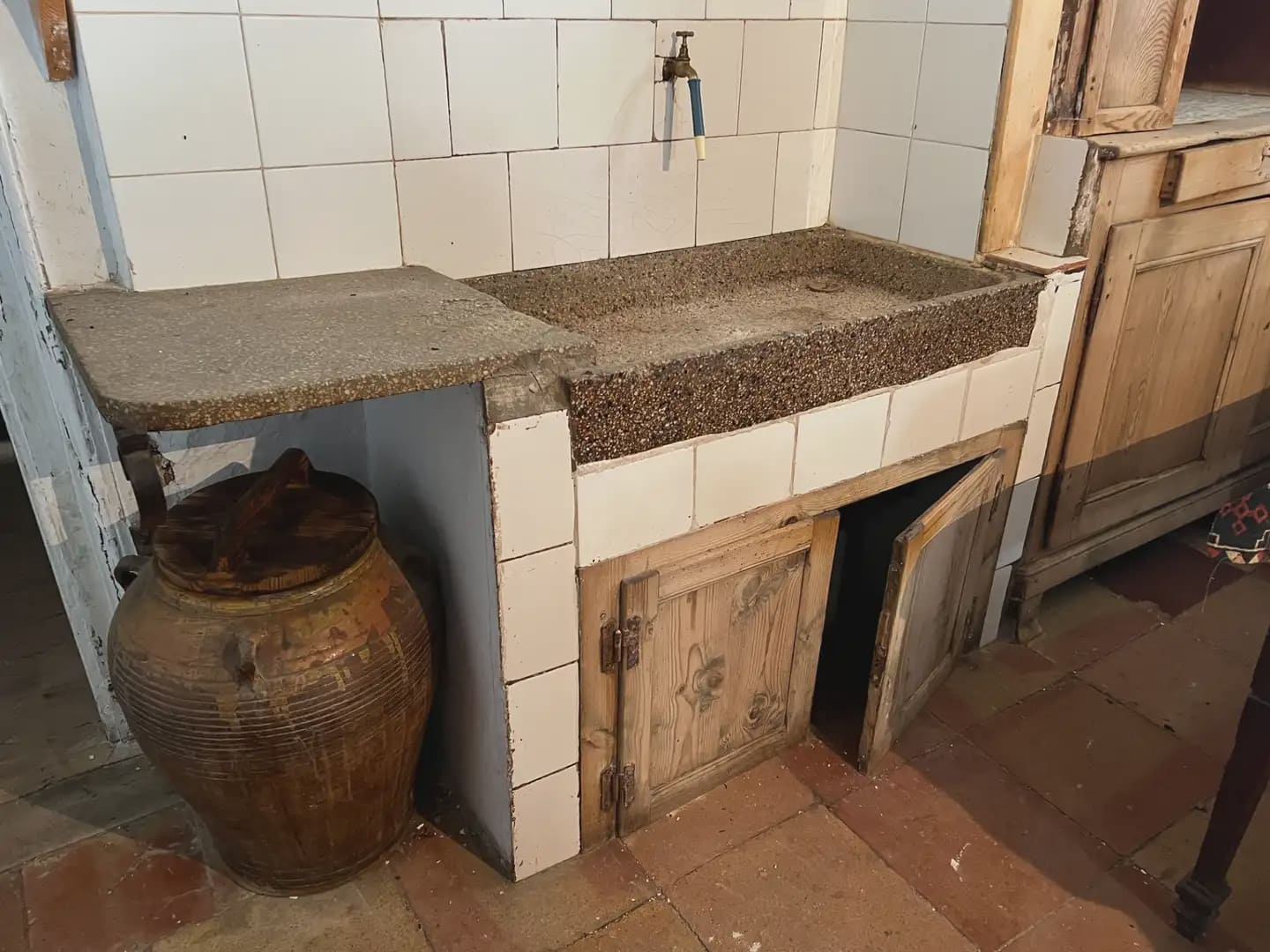 5 bedroom Finca/Country House for sale in Anso - € 220,000 (Ref: 9963500)