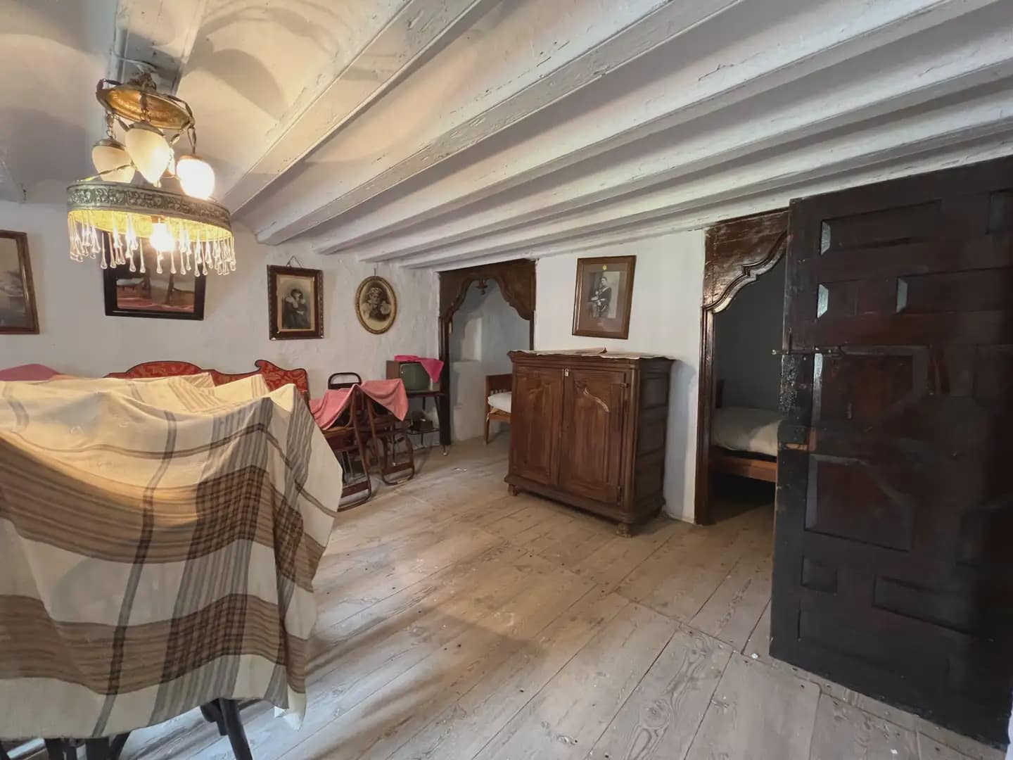 5 bedroom Finca/Country House for sale in Anso - € 220,000 (Ref: 9963500)